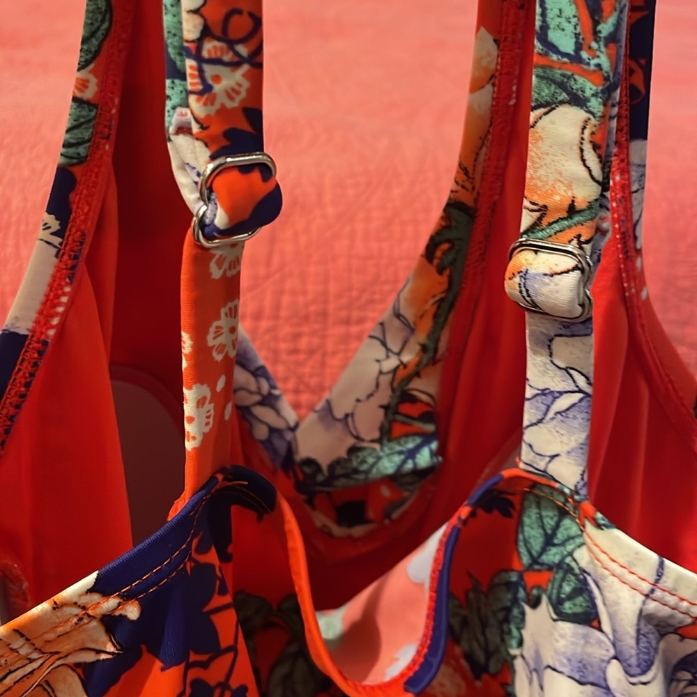 Jantzen One Piece Swimwear w/floral print-ruffles, adjustable straps, Size 10 - Picture 8 of 8